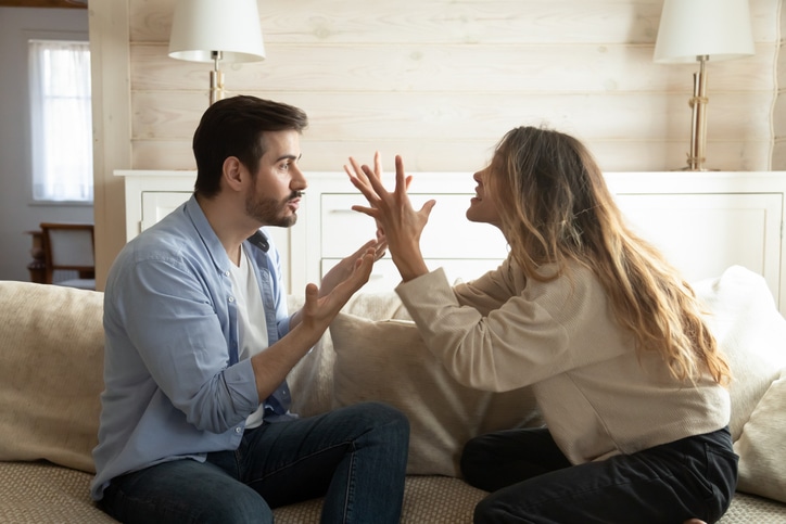 couple in toxic relationshp arguing