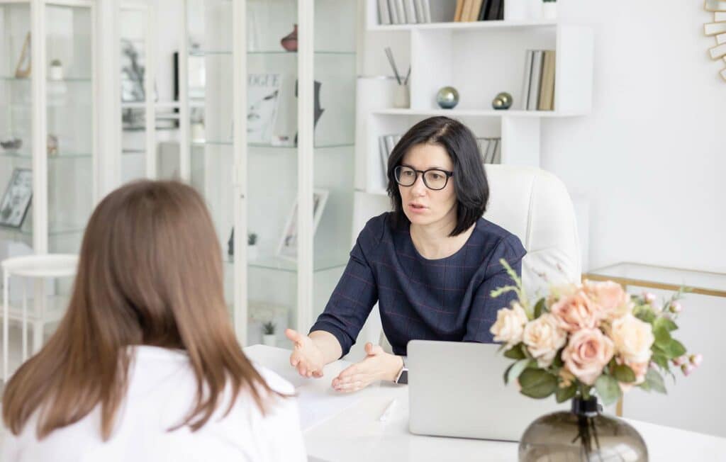 Psychiatry at a Private Facility vs. Hospitals: Pros & Cons